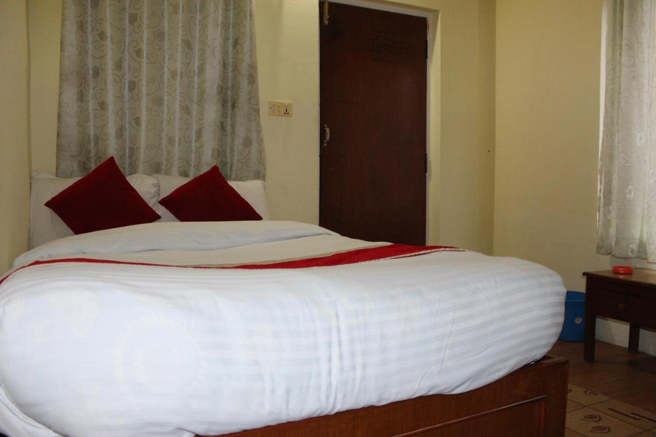 Hotel Snow Leopard Pokhara Dış mekan fotoğraf