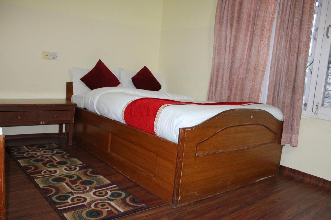 Hotel Snow Leopard Pokhara Dış mekan fotoğraf